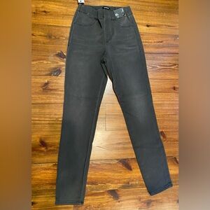 Express Ladies Skinny High Rise Supersoft Knit Black Jeans NWT Sz S Reg (0/2/4)